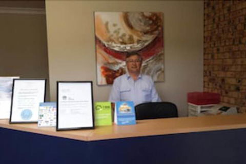 Hilldrop Motor Inn - Tourism Brisbane 0