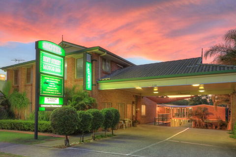 Bent Street Motor Inn - Tourism Brisbane 1