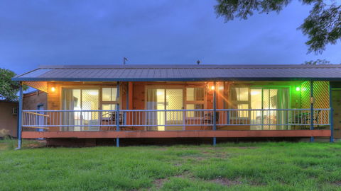 Jacaranda Motor Lodge - Brisbane Tourism 3