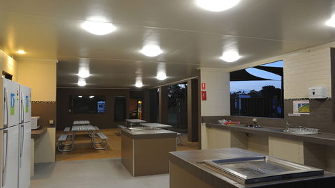NRMA Eastern Beach Holiday Park - Tourism Brisbane 6