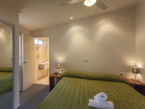 NRMA Eastern Beach Holiday Park - Tourism Brisbane 2