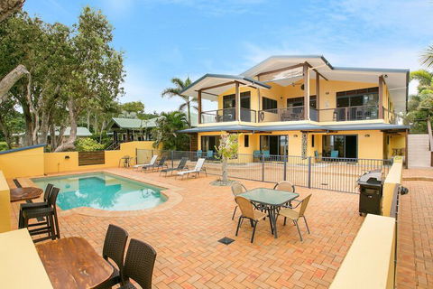 Taihoa Holiday Units - Brisbane 4u 5