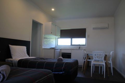 Southern Ocean Motor Inn - Tourism Brisbane 5