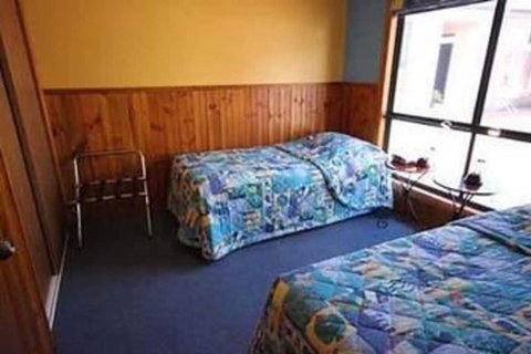 Bicheno's A Plus Apartments - Brisbane Tourism 3