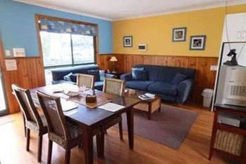 Bicheno's A Plus Apartments - Brisbane Tourism 5