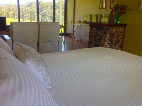 Valley Farm Vineyard Cottages - Tourism Brisbane 3