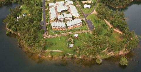 Tinaroo Lake Resort - Tourism Brisbane 0
