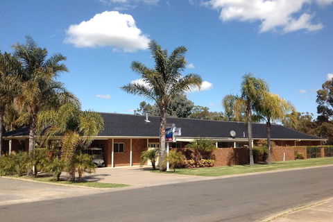 Sportsmans Motor Inn - Brisbane Tourism 4