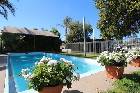 Cobram Colonial Motor Inn - Brisbane Tourism 6