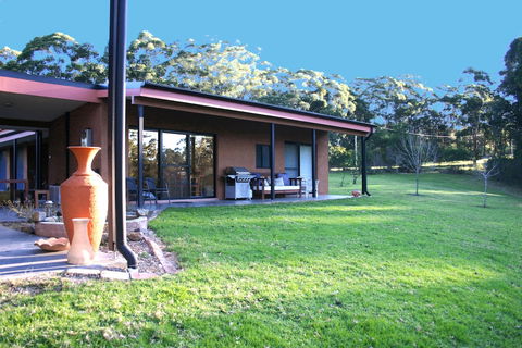 Milton Country Cottages - Brisbane Tourism 0