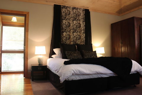 Linden Gardens Rainforest Retreat - Brisbane Tourism 3