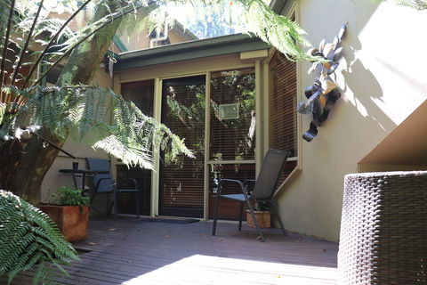 Linden Gardens Rainforest Retreat - Brisbane Tourism 0