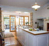 Wishing Well Cottage - Brisbane Tourism