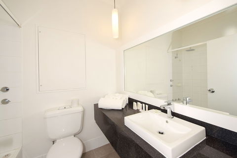 CKS Sydney Airport Hotel - Brisbane 4u 5