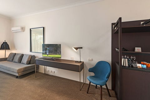 CKS Sydney Airport Hotel - Brisbane 4u 4