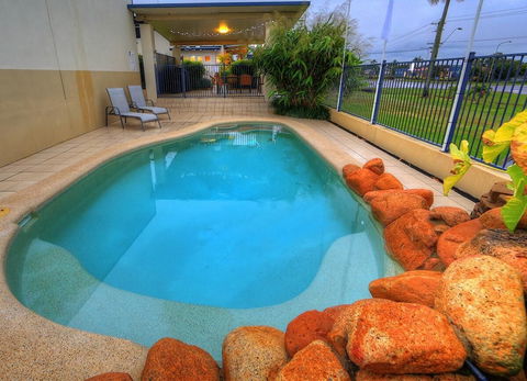 Tropixx Motel & Restaurant - Tourism Brisbane 3