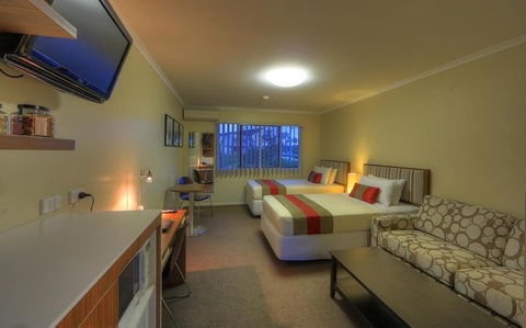 Tropixx Motel & Restaurant - Tourism Brisbane 6