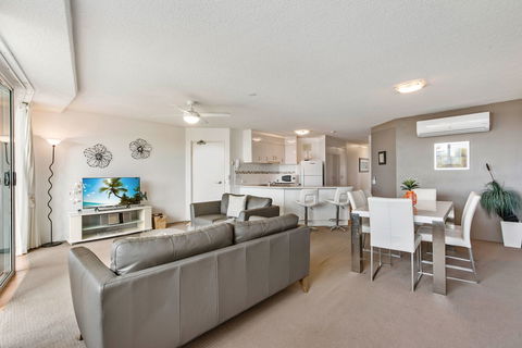 Sailport Mooloolaba Apartments - Tourism Brisbane 6