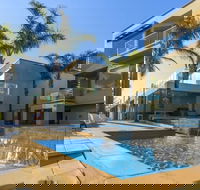 The Bluff Resort Apartments - Brisbane Tourism