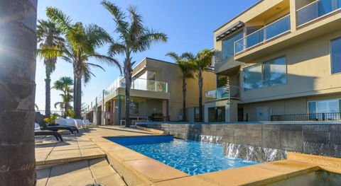 The Bluff Resort Apartments - Brisbane Tourism 0