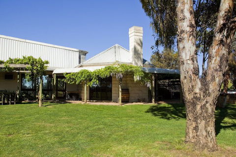 Eco-luxe At Mount Avoca - Tourism Brisbane 1