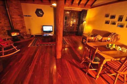 Clover Cottage Country Retreat - Tourism Brisbane 6