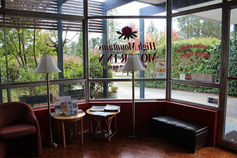 High Mountains Motor Inn - Brisbane Tourism 3