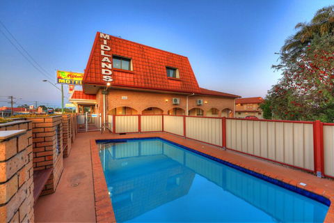 Midlands Motel - Brisbane Tourism 4