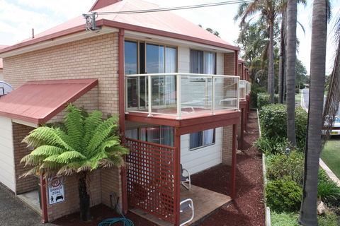 Sapphire Court Holiday Units - Tourism Brisbane 2