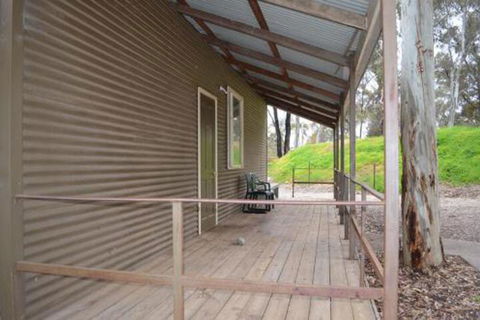 Bendigo Bush Cabins - Brisbane Tourism 6