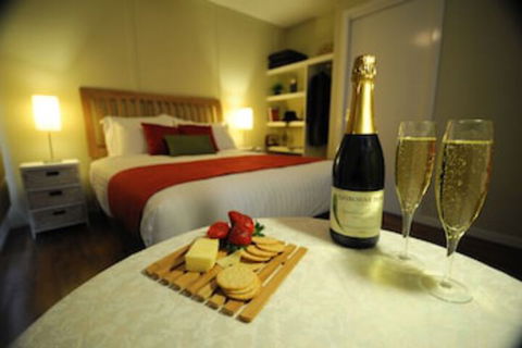 Gisborne Peak Winery Cottages - Tourism Brisbane 0