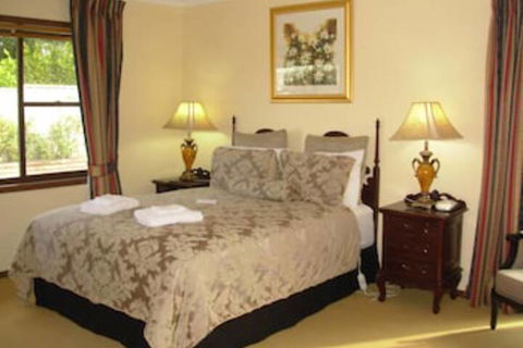 Bathurst Heights B&B - Brisbane Tourism 4
