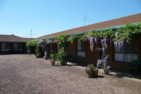 Kanimbla Motor Inn - Tourism Brisbane 1