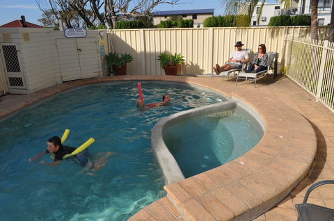 Mollymook Surfbeach Motel And Apartments - Brisbane Tourism 1