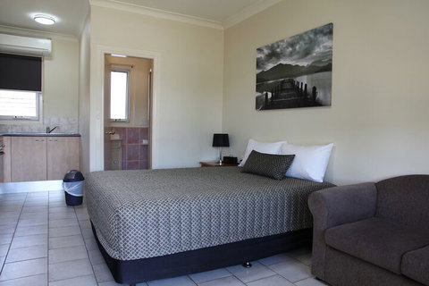 Tumut Apartments - Brisbane Tourism 5