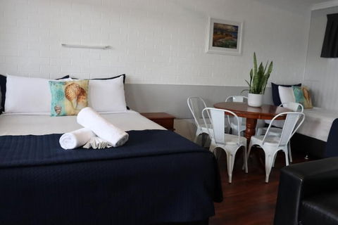 Almare Tourist Motel - Tourism Brisbane 3