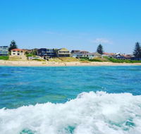 Al Mare Beachfront Retreat - Brisbane 4u
