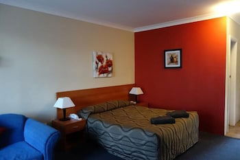 Amber Court Motel, Coonabarabran - Tourism Brisbane 1