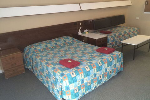 City Beach Motel - Tourism Brisbane 2