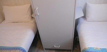 Summer's Rest Units - Tourism Brisbane 3