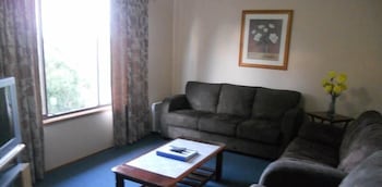 Summer's Rest Units - Tourism Brisbane 1