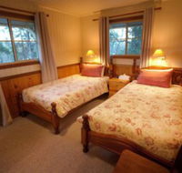 Accommodation Creek Cottages - Brisbane Tourism