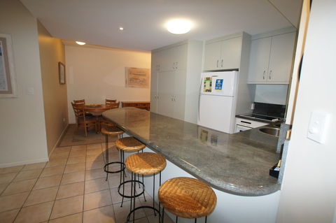 Windward Passage Holiday Apartments - Tourism Brisbane 5