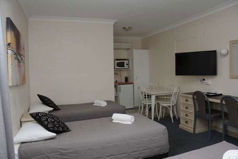 Ben Chifley Motor Inn - Tourism Brisbane 5