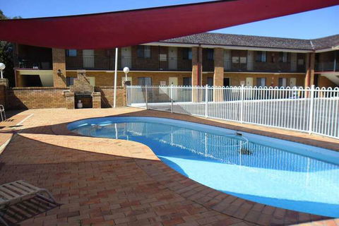 Ben Chifley Motor Inn - Tourism Brisbane 4