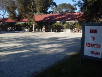 Jolly Swagman Motor Inn Holbrook - Tourism Brisbane 1