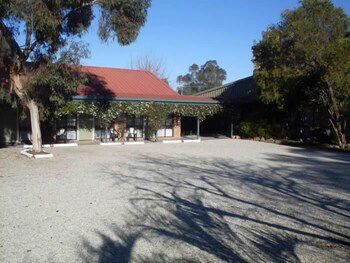 Jolly Swagman Motor Inn Holbrook - Tourism Brisbane 0