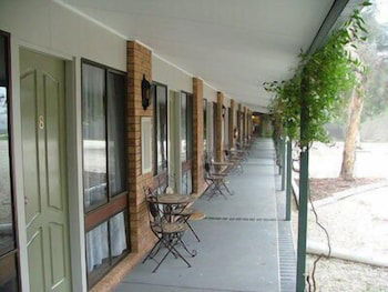 Jolly Swagman Motor Inn Holbrook - Tourism Brisbane 3