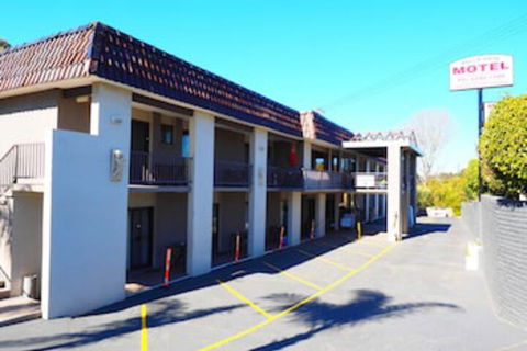 Bella Vista Motel - Tourism Brisbane 0