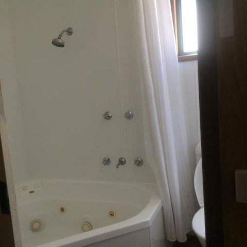 Wagga Wagga Beach Caravan Park - Brisbane 4u 2
